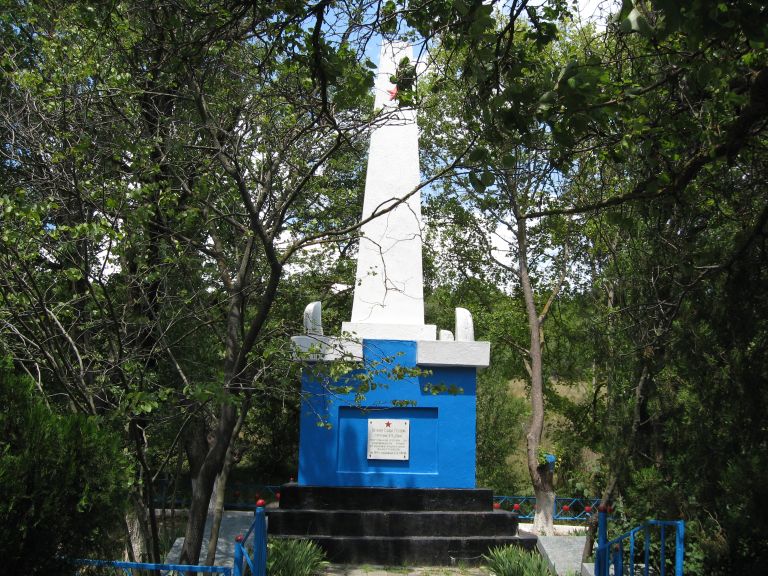 Гасфорта (гора), памятник героям-приморцам